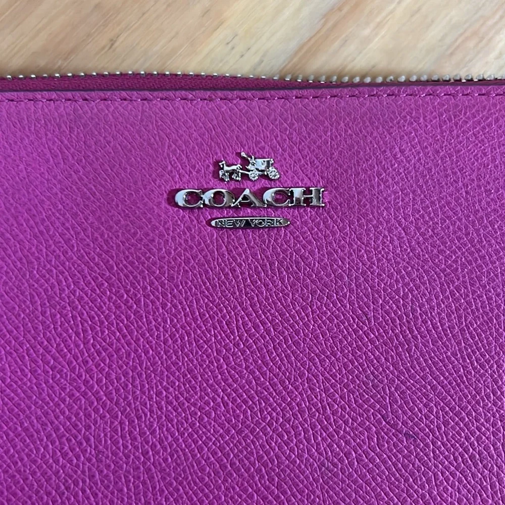 Coach - Picture 6 of 16